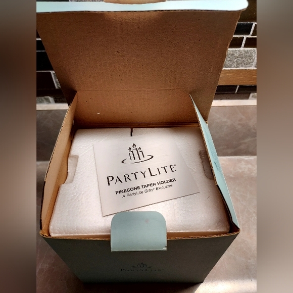 Partylite Pinecone Pair - Picture 5 of 5